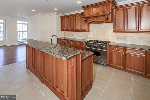 721 AVERY LN, Princeton, NJ 08542