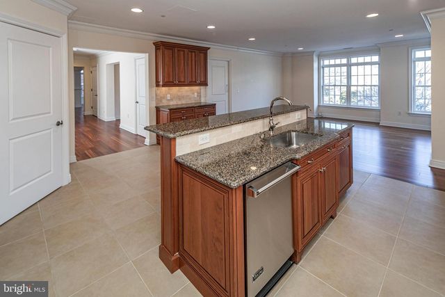 721 AVERY LN, Princeton, NJ 08542