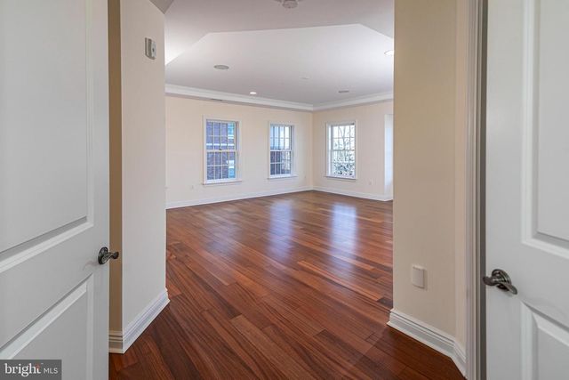 721 AVERY LN, Princeton, NJ 08542