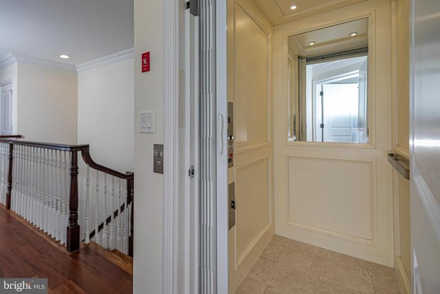 721 AVERY LN, Princeton, NJ 08542