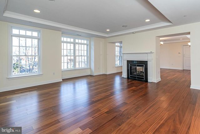 721 AVERY LN, Princeton, NJ 08542