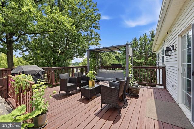 15 SPRINGFIELD DR, Collegeville, PA 19426