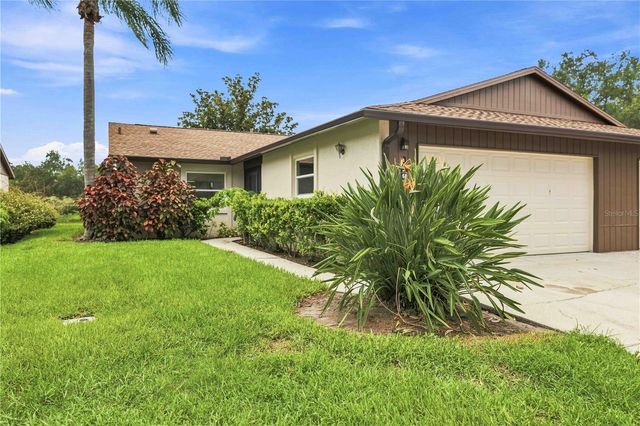 4756 OAK HILL DRIVE 16, Sarasota, FL 34232