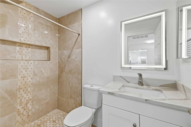 4756 OAK HILL DRIVE 16, Sarasota, FL 34232