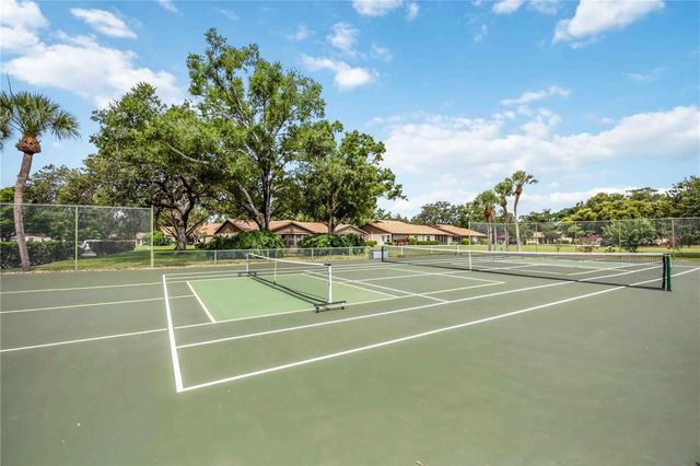 4756 OAK HILL DRIVE 16, Sarasota, FL 34232