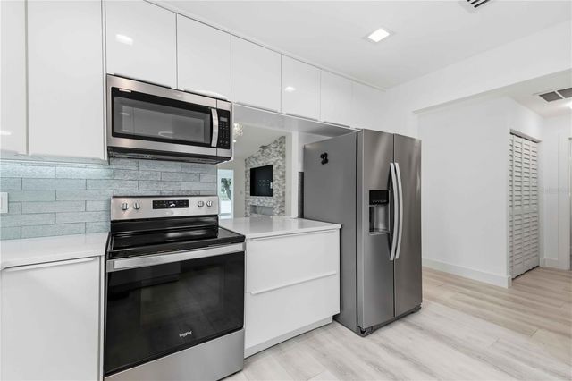 4756 OAK HILL DRIVE 16, Sarasota, FL 34232