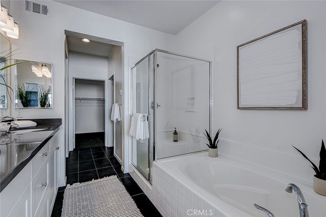 13029 Central Avenue 401, Hawthorne, CA 90250