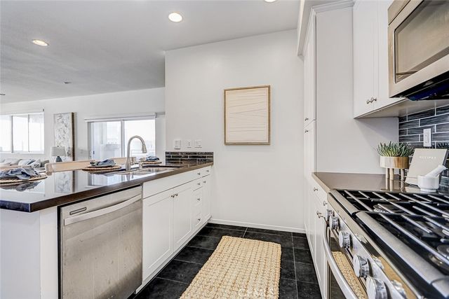 13029 Central Avenue 401, Hawthorne, CA 90250