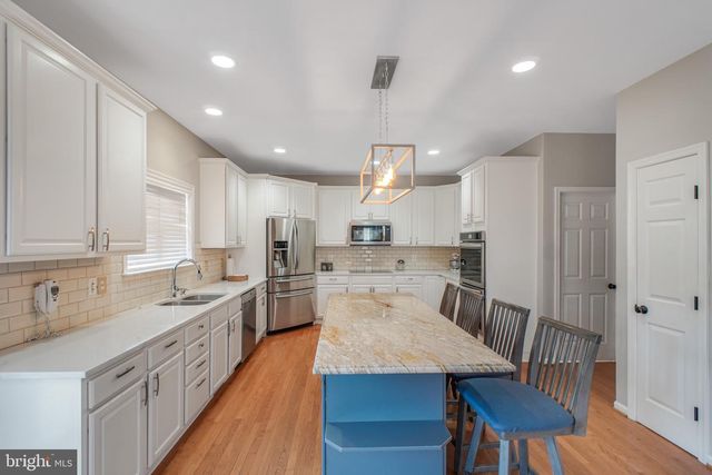 15 PINEY HILL LN, Fredericksburg, VA 22406