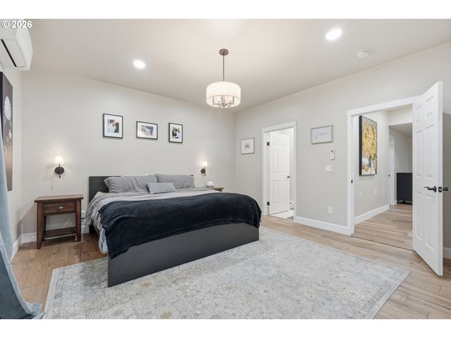 9275 Sw APACHE Dr, Tualatin, OR 97062