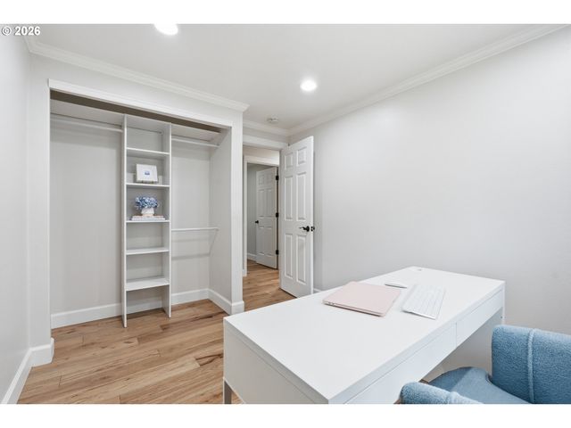 9275 Sw APACHE Dr, Tualatin, OR 97062