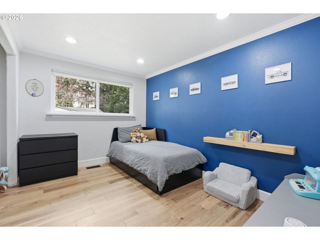 9275 Sw APACHE Dr, Tualatin, OR 97062