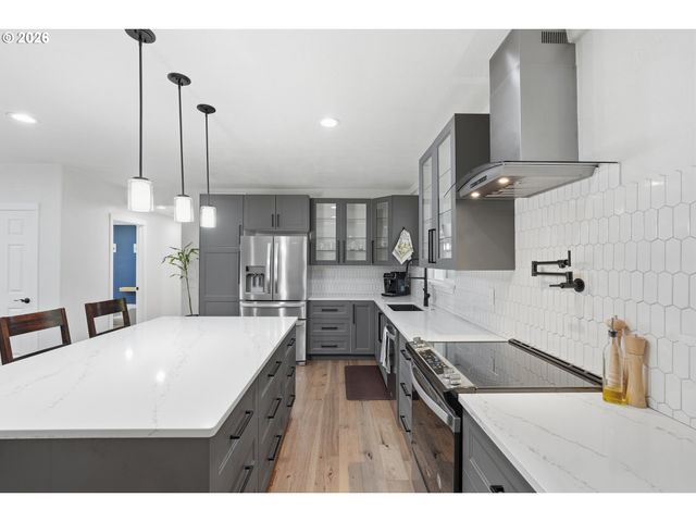 9275 Sw APACHE Dr, Tualatin, OR 97062