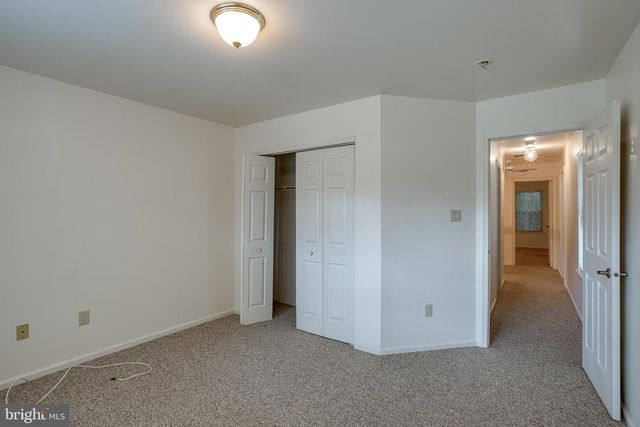 128 KETTLEBROOK DR, Mount Laurel, NJ 08054