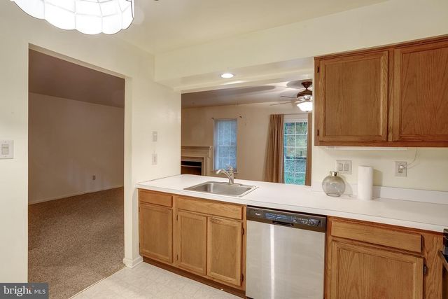 128 KETTLEBROOK DR, Mount Laurel, NJ 08054