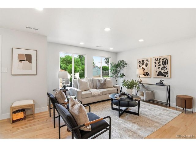 3075 S Emerson Way, Englewood, CO 80113