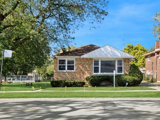 8952 S King Drive, Chicago, IL 60619