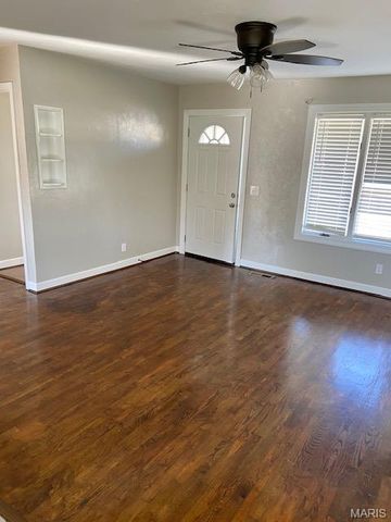 805 W Bain Street, Dexter, MO 63841