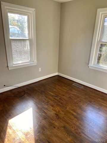 805 W Bain Street, Dexter, MO 63841