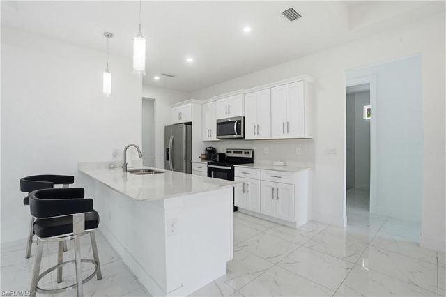 330 El Dorado BLVD N, Cape Coral, FL 33993