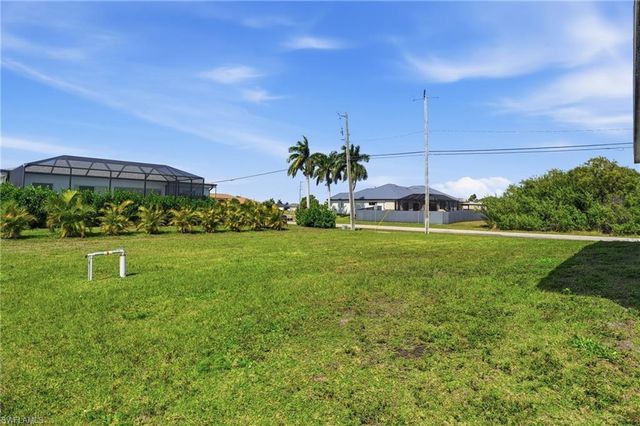 330 El Dorado BLVD N, Cape Coral, FL 33993