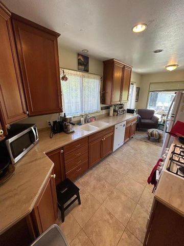 906 Bautista Drive, Salinas, CA 93901
