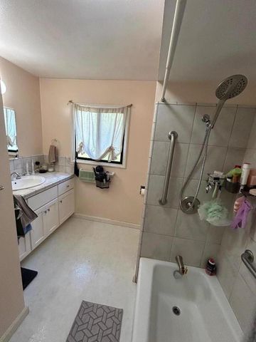 906 Bautista Drive, Salinas, CA 93901