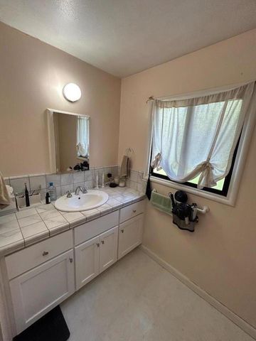 906 Bautista Drive, Salinas, CA 93901