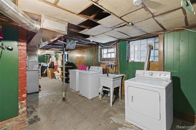 7098 Lafayette Boulevard, Detroit, MI 48209