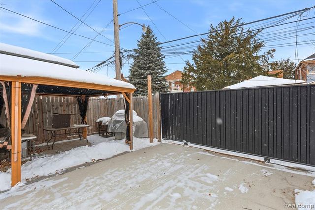 7098 Lafayette Boulevard, Detroit, MI 48209