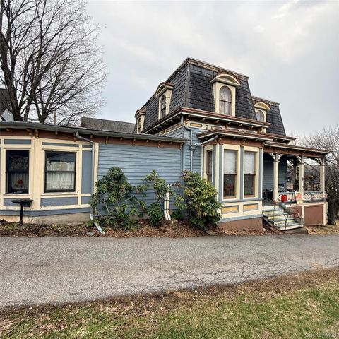 45 Maple Street, Walden, NY 12586