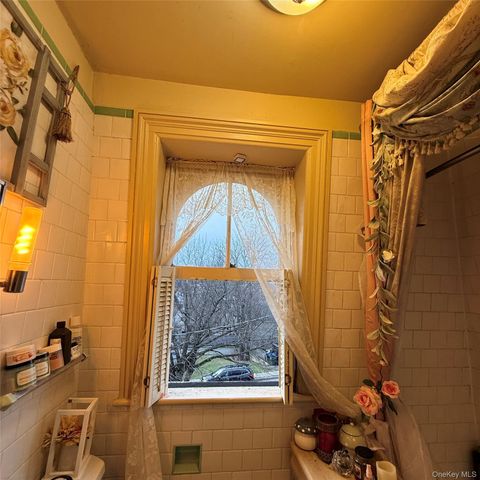 45 Maple Street, Walden, NY 12586