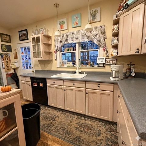 45 Maple Street, Walden, NY 12586