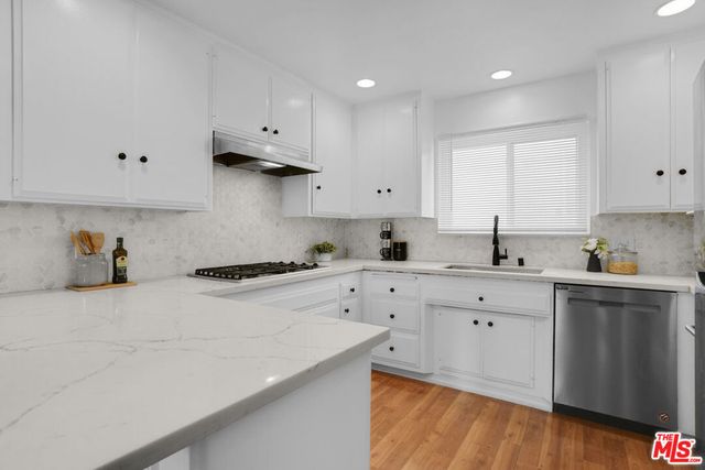 6740 Springpark Avenue 101, Los Angeles, CA 90056