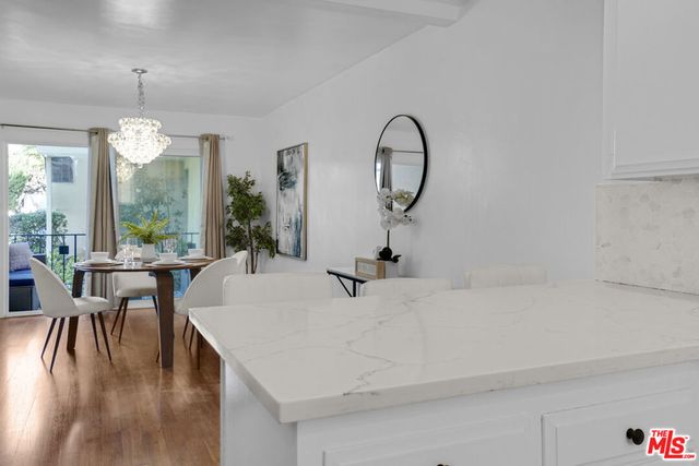 6740 Springpark Avenue 101, Los Angeles, CA 90056