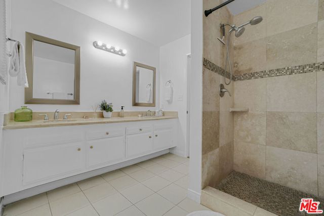 6740 Springpark Avenue 101, Los Angeles, CA 90056