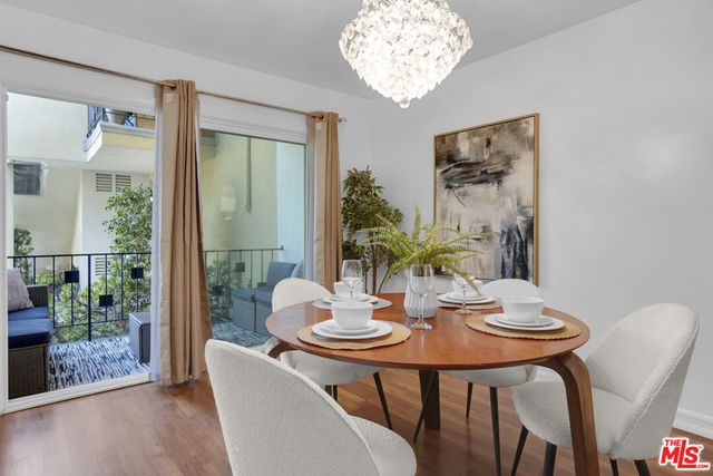 6740 Springpark Avenue 101, Los Angeles, CA 90056