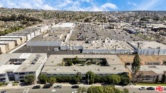 6740 Springpark Avenue 101, Los Angeles, CA 90056