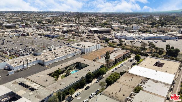 6740 Springpark Avenue 101, Los Angeles, CA 90056