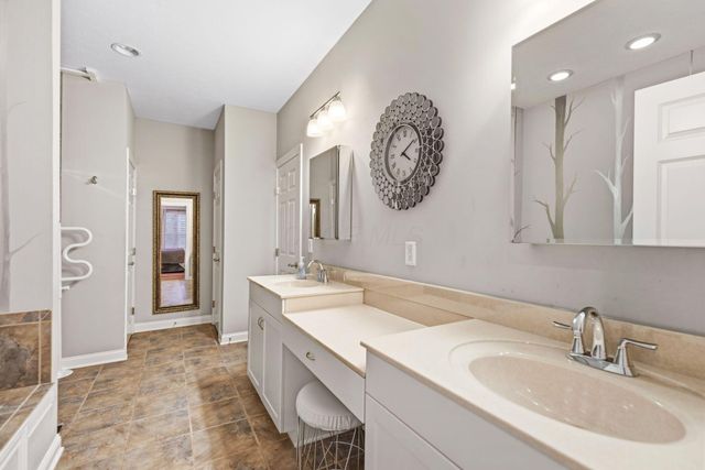 8033 Hillingdon Drive, Powell, OH 43065