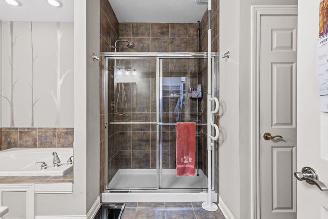 8033 Hillingdon Drive, Powell, OH 43065