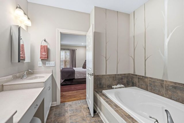 8033 Hillingdon Drive, Powell, OH 43065