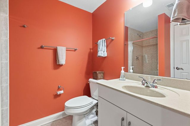 8033 Hillingdon Drive, Powell, OH 43065