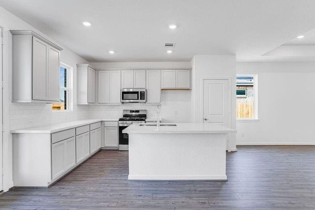 9735 Bixby Creek Drive, Cypress, TX 77433