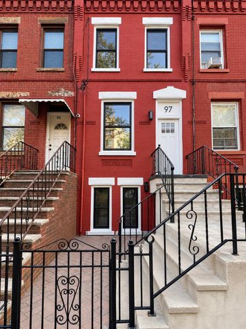 97 HARMON ST, Jc, Bergen-lafayett, NJ 07304