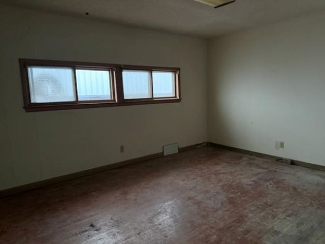 1732 Fairmount St, Wichita, KS 67208