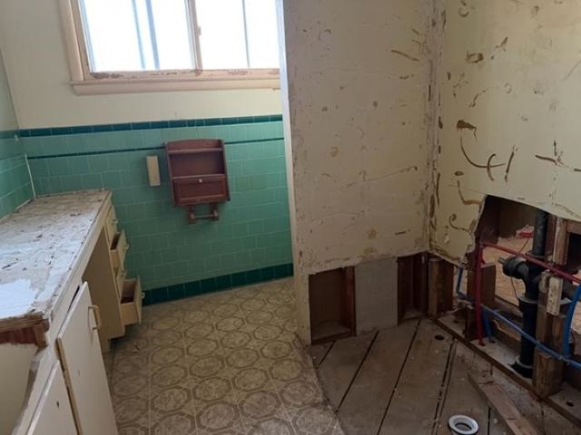 1732 Fairmount St, Wichita, KS 67208