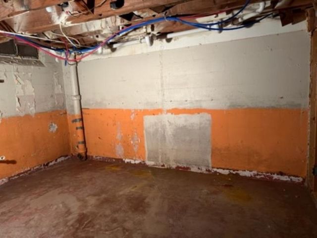 1732 Fairmount St, Wichita, KS 67208