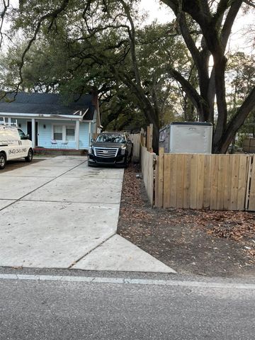 415 Live Oak St., Conway, SC 29526