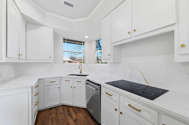 4705 Villa Vera Drive, Arlington, TX 76017